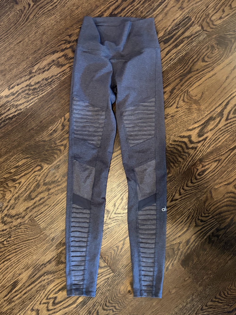 ALO Yoga Men's Dark Gray Ribbed Performance Joggers